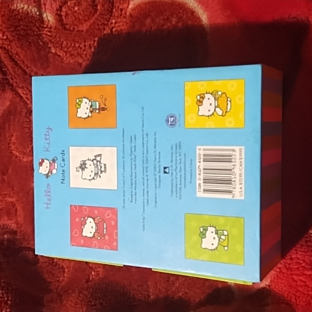 Hello Kitty Note cards - Picture 3 of 6